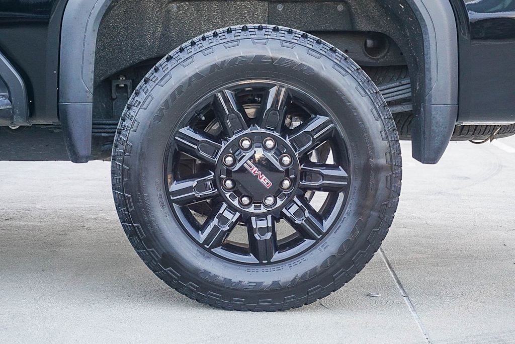 Thumbnail: 2025 GMC Sierra 2500 - 18