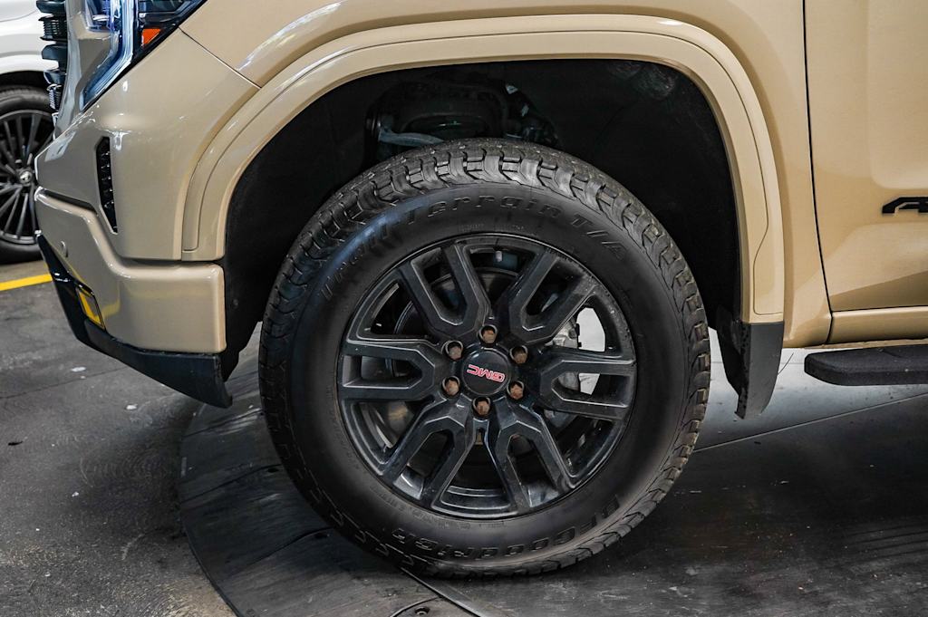 2023 GMC Sierra 1500 AT4 4