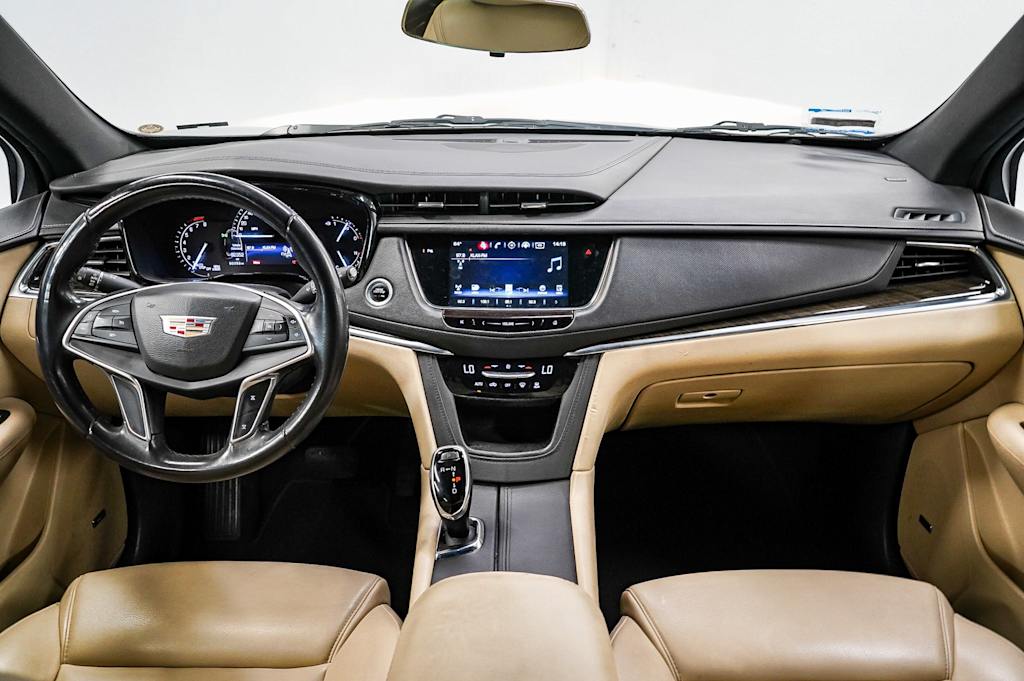 2017 Cadillac XT5 Base 2