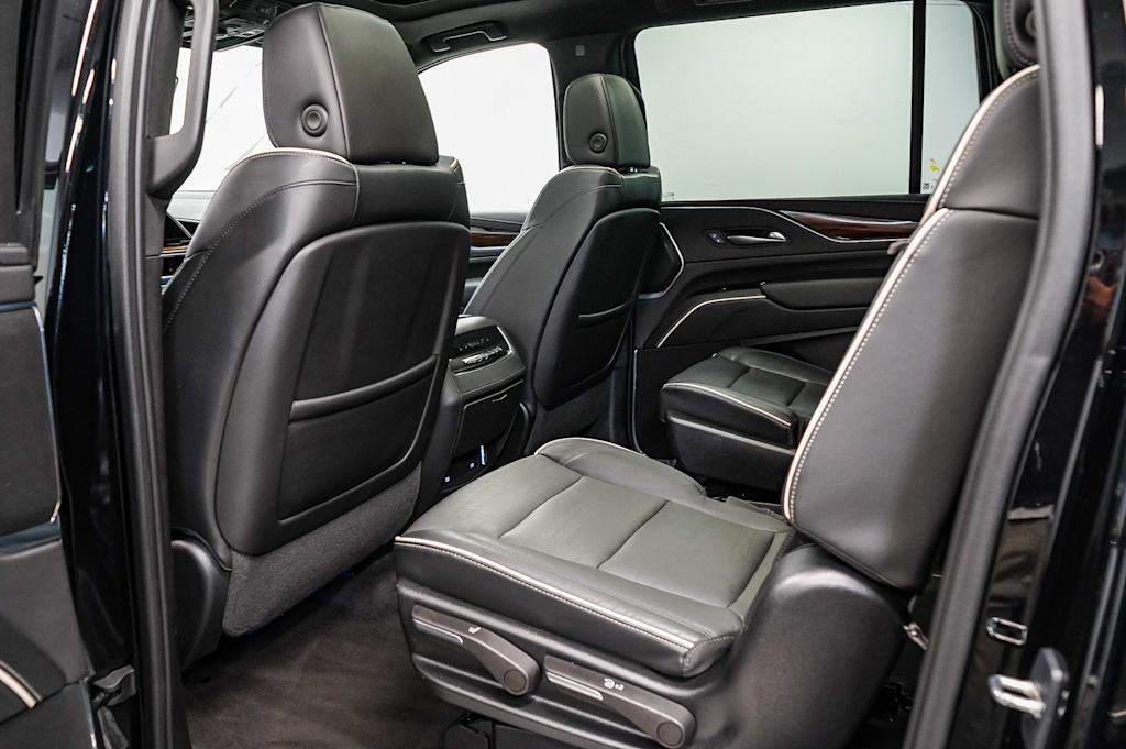 2023 Cadillac Escalade ESV Premium Luxury 10