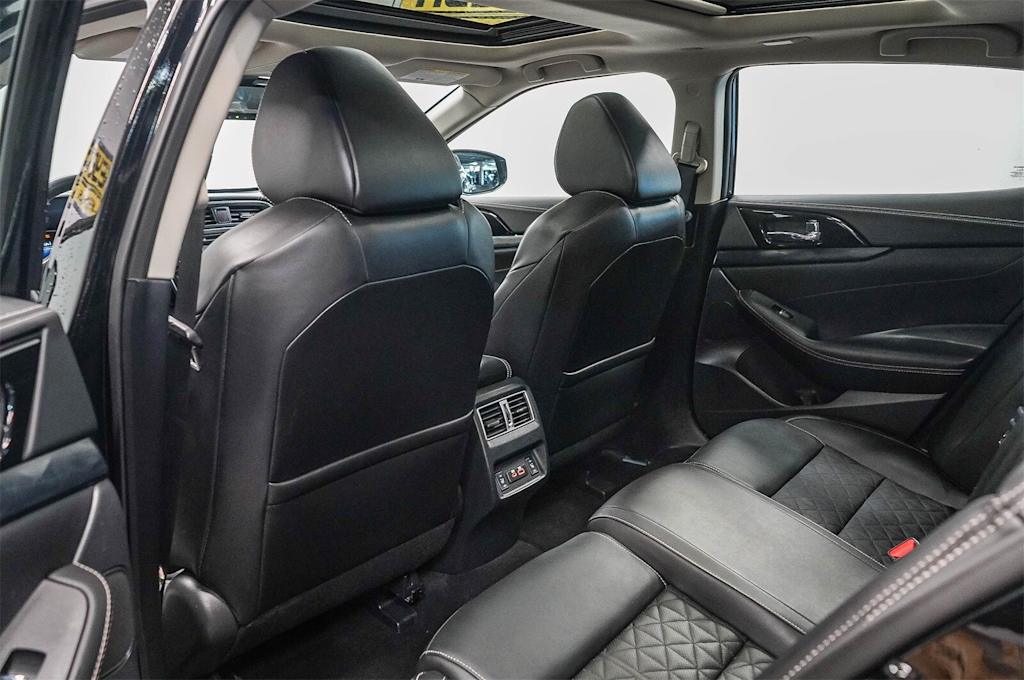 Thumbnail: 2022 Nissan Maxima - 11