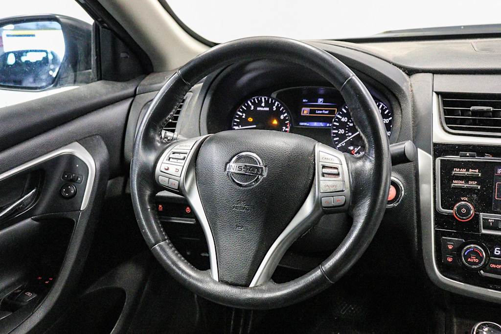 Thumbnail: 2018 Nissan Altima - 7