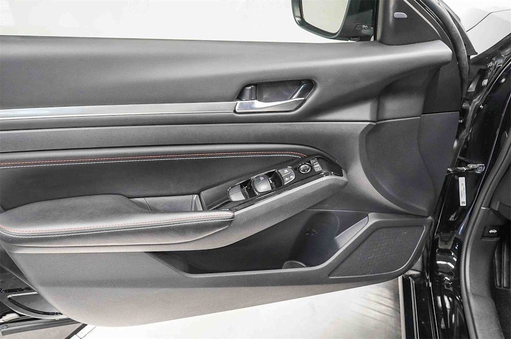 Thumbnail: 2023 Nissan Altima - 26