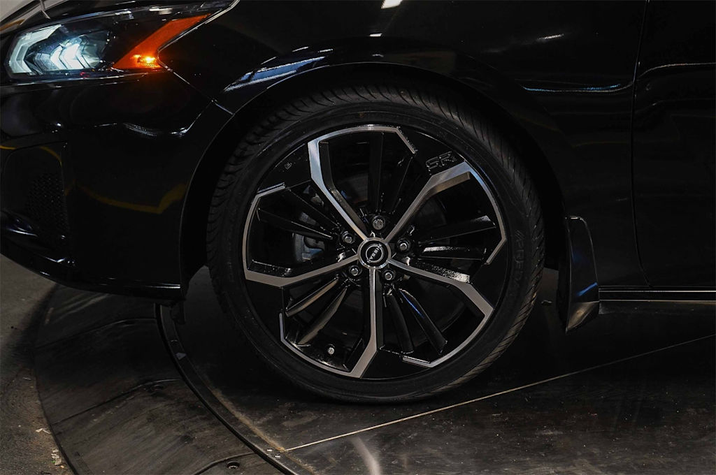 Thumbnail: 2023 Nissan Altima - 6