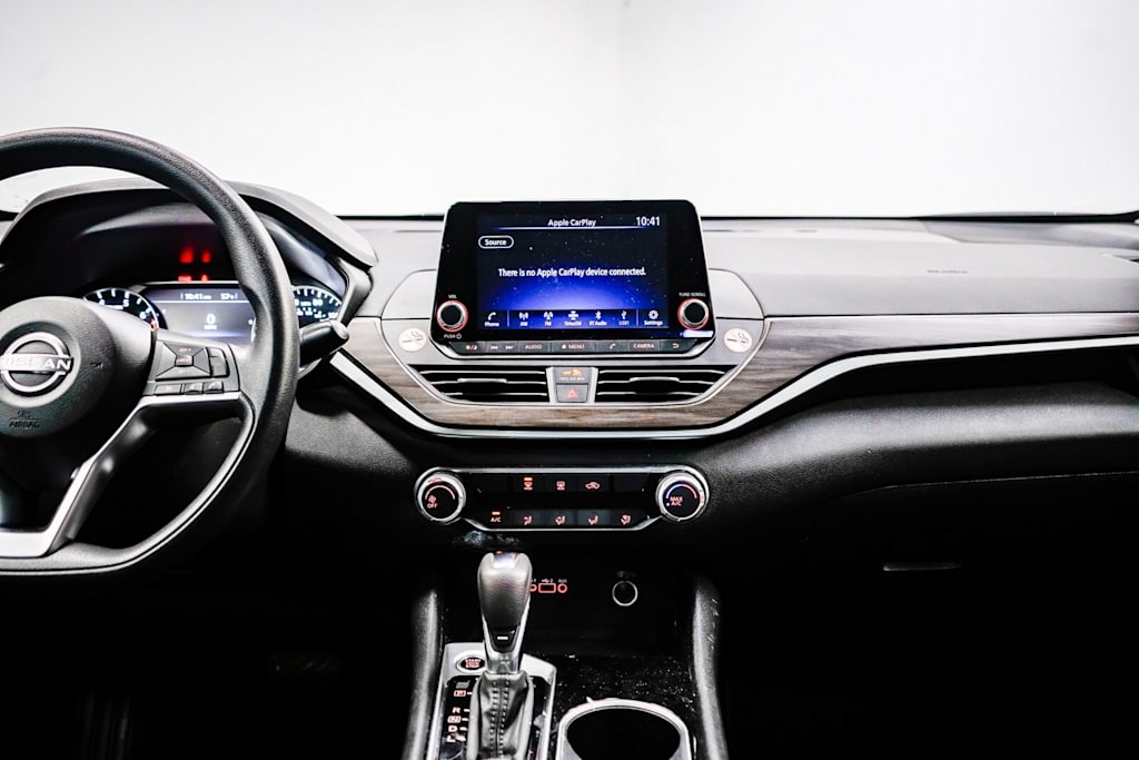 Thumbnail: 2024 Nissan Altima - 9