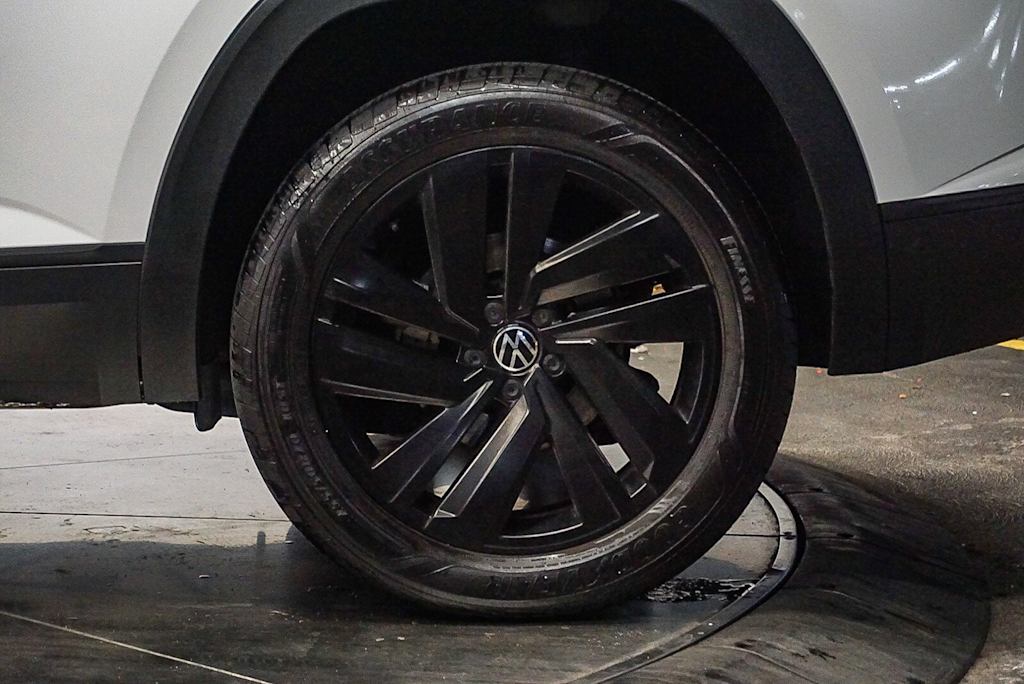 Thumbnail: 2023 Volkswagen Atlas - 22