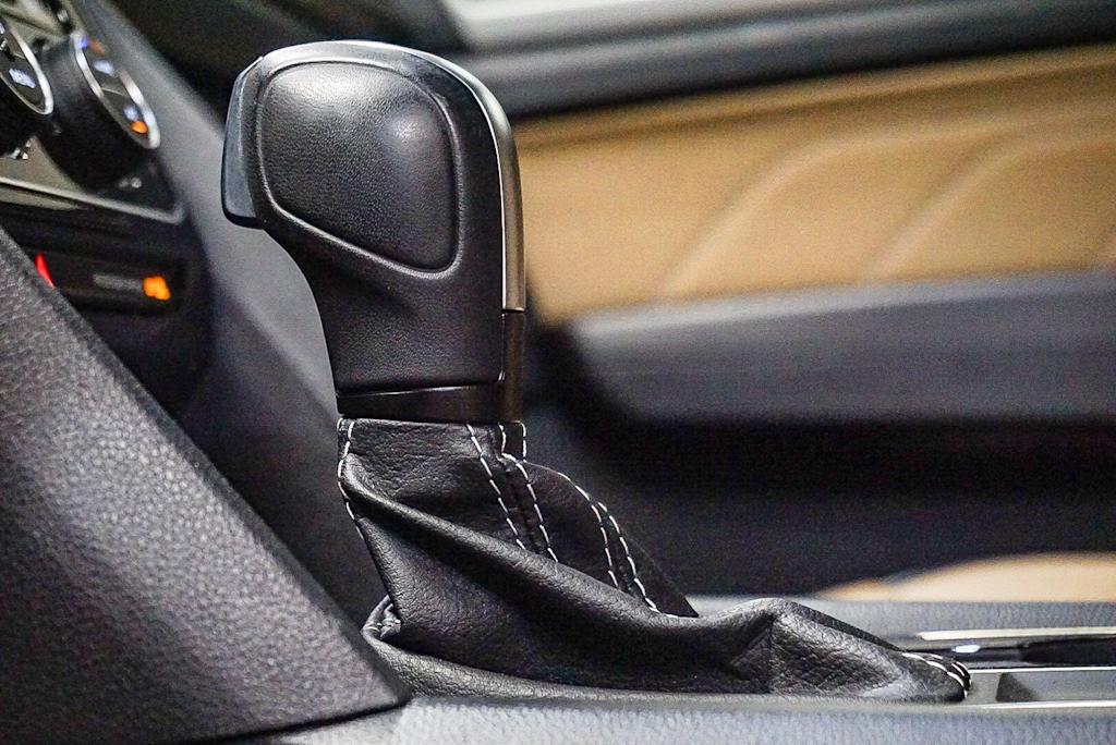 Thumbnail: 2023 Volkswagen Atlas - 15