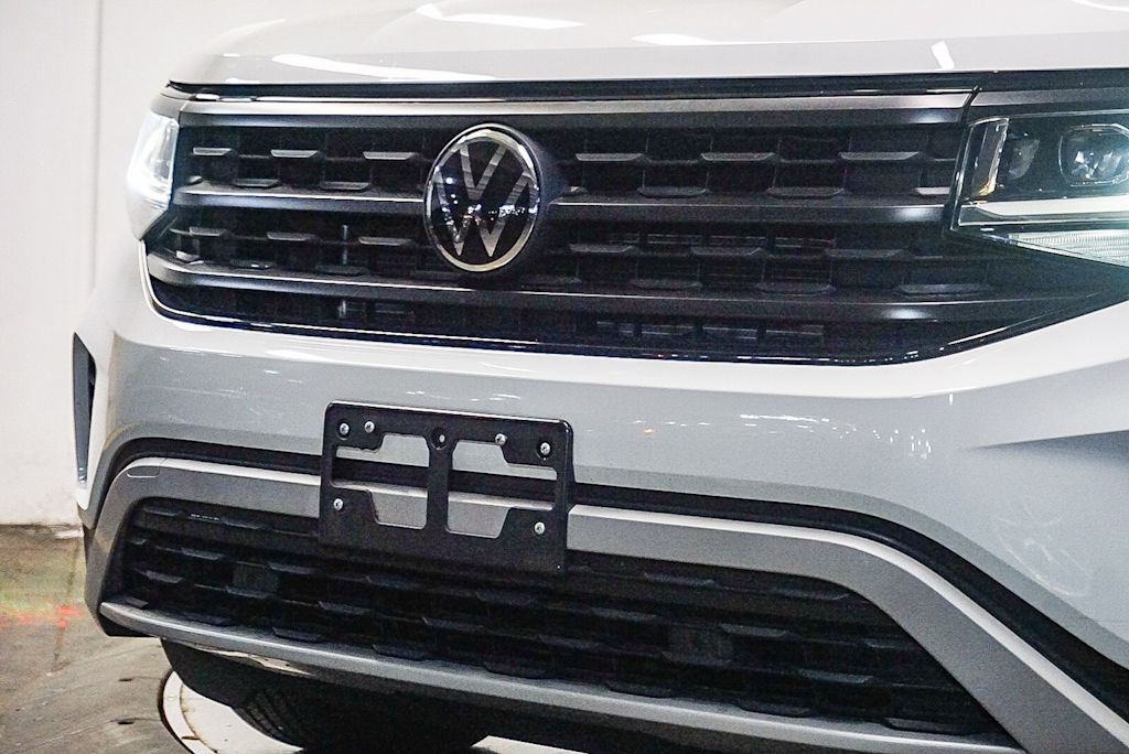 Thumbnail: 2023 Volkswagen Atlas - 21