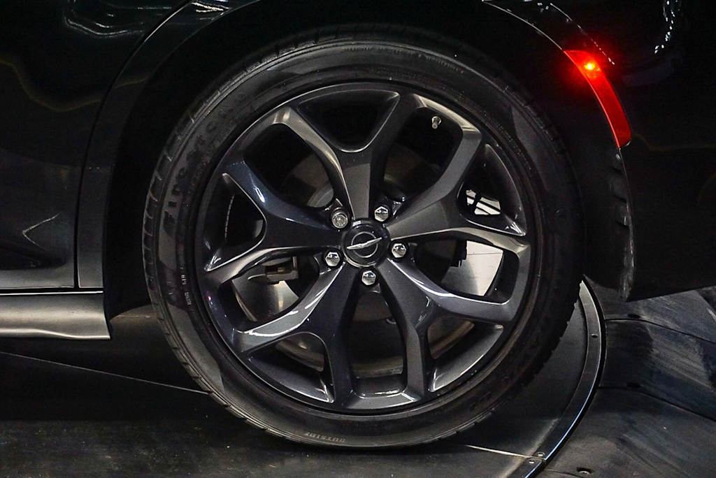 Thumbnail: 2022 Chrysler 300 - 20