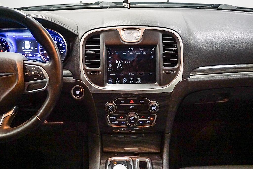 Thumbnail: 2022 Chrysler 300 - 12