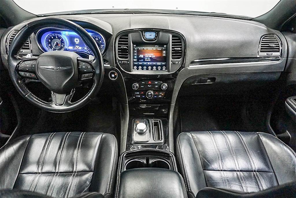 Thumbnail: 2022 Chrysler 300 - 2