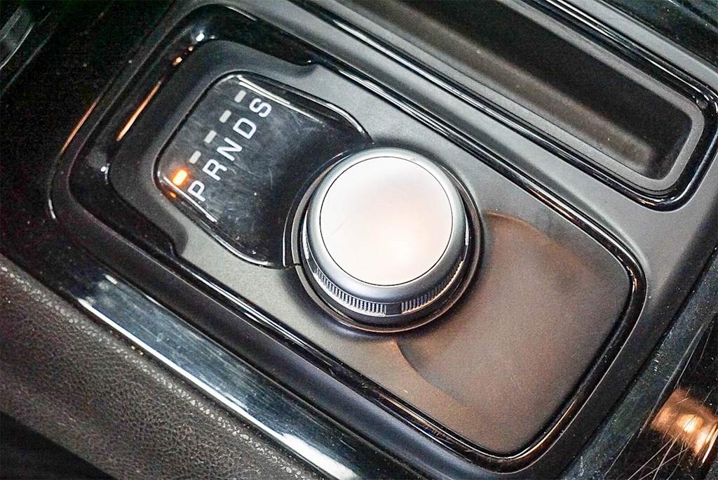 Thumbnail: 2022 Chrysler 300 - 22