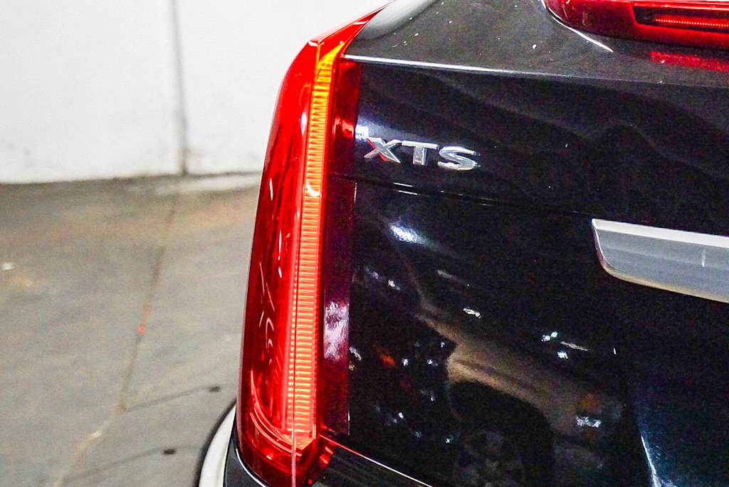 Thumbnail: 2017 Cadillac XTS - 6