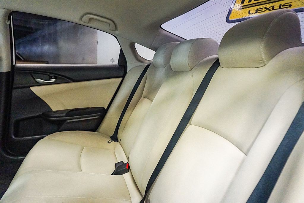 Thumbnail: 2016 Honda Civic - 11