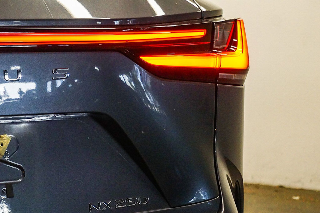 Thumbnail: 2024 Lexus ES - 10