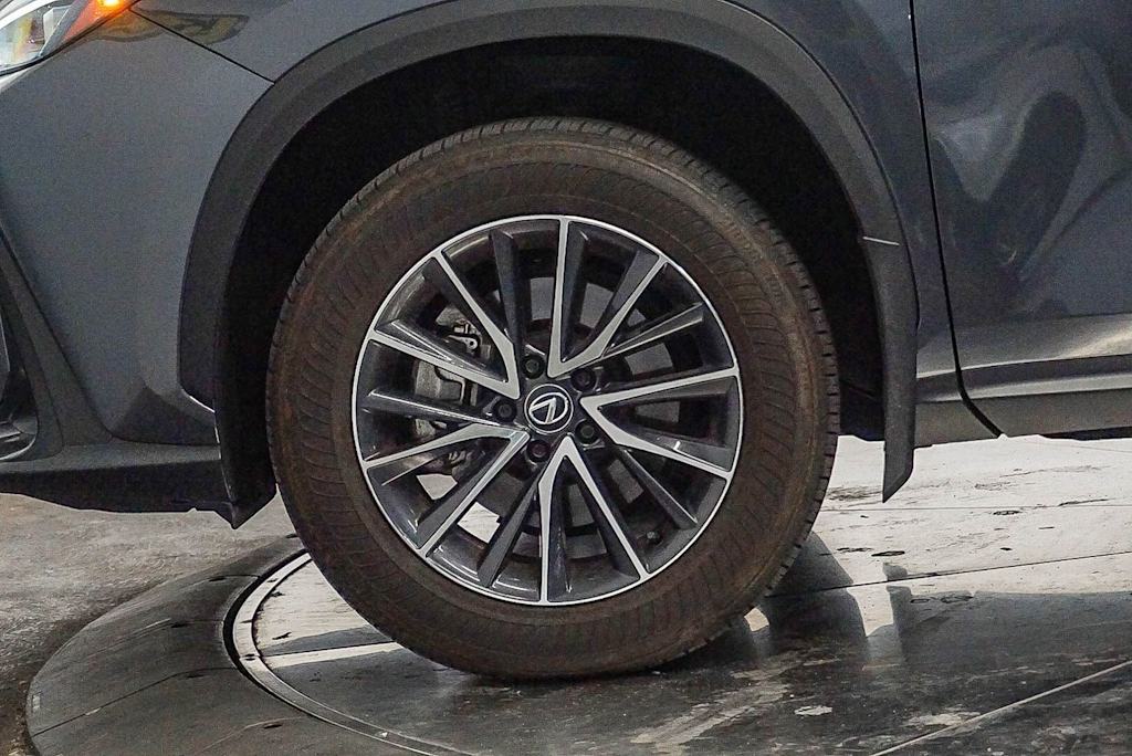 Thumbnail: 2024 Lexus ES - 5