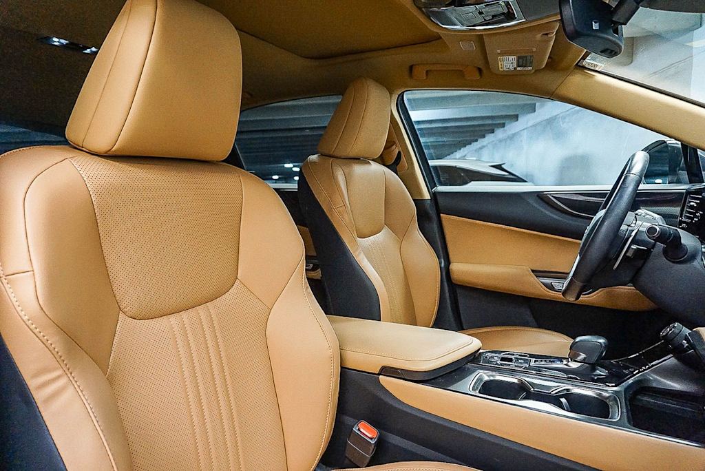 Thumbnail: 2024 Lexus ES - 8