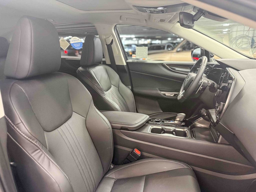 Thumbnail: 2025 Lexus ES - 8
