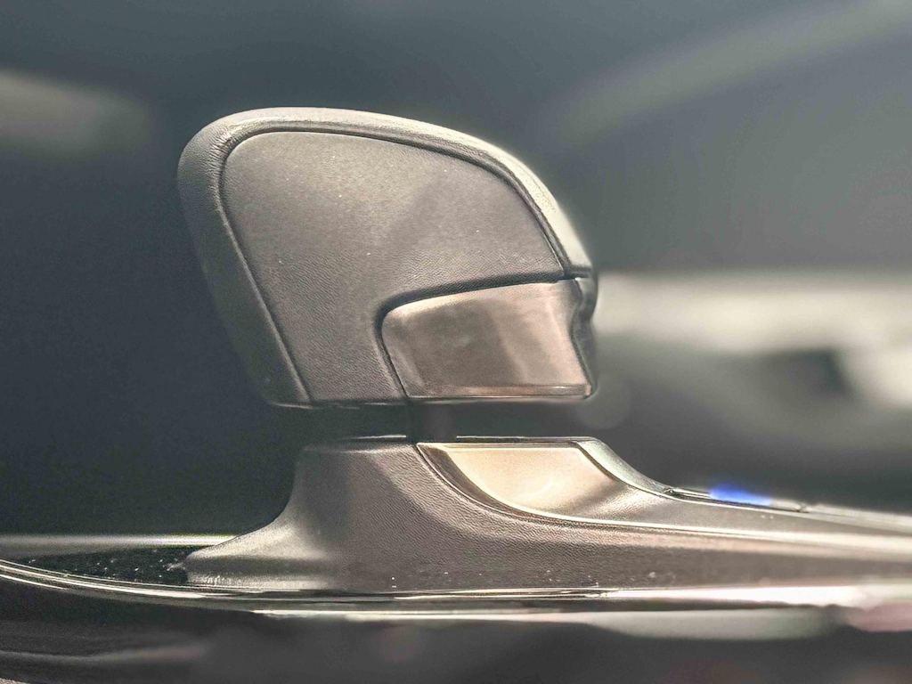 Thumbnail: 2025 Lexus ES - 12