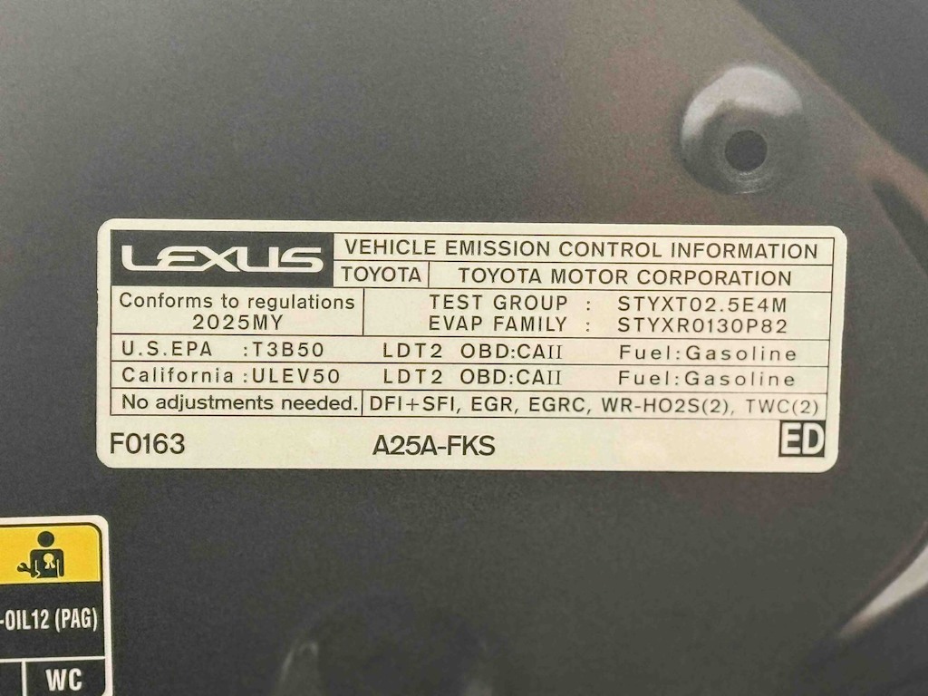 Thumbnail: 2025 Lexus ES - 16