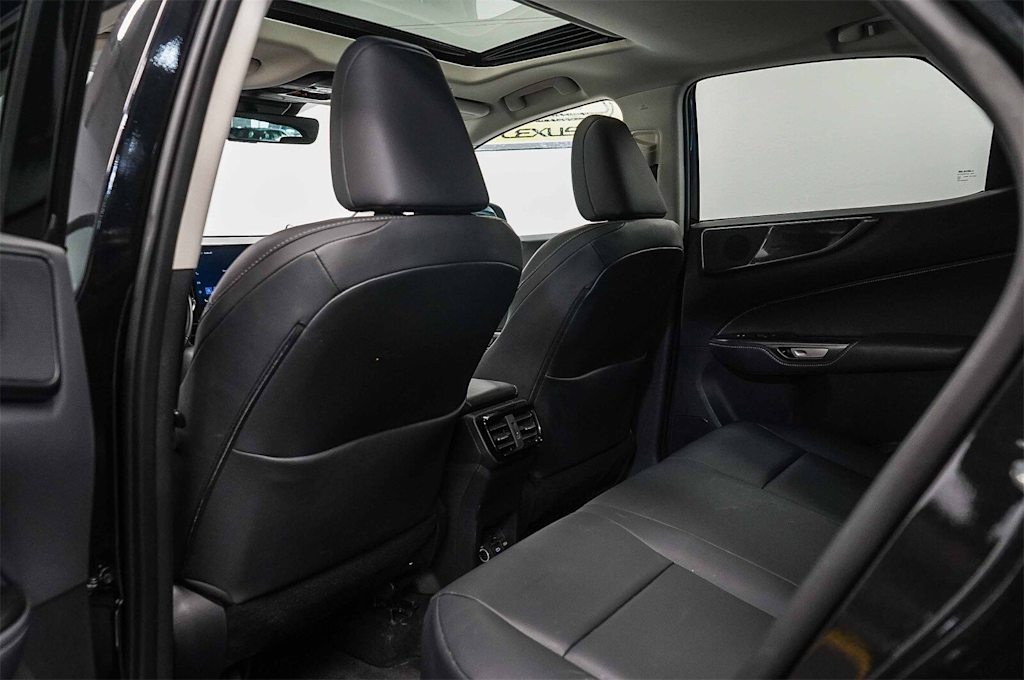 Thumbnail: 2025 Lexus ES - 11