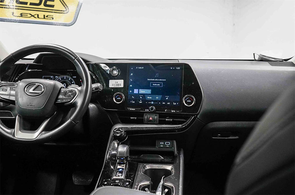 Thumbnail: 2025 Lexus ES - 8