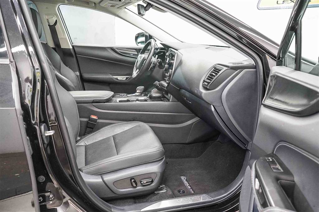 Thumbnail: 2025 Lexus ES - 9