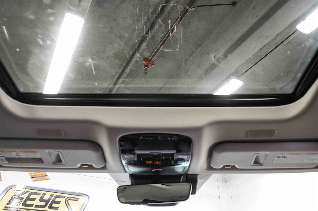 Thumbnail: 2025 Lexus ES - 24