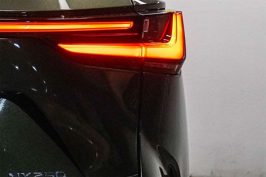 Thumbnail: 2024 Lexus ES - 22