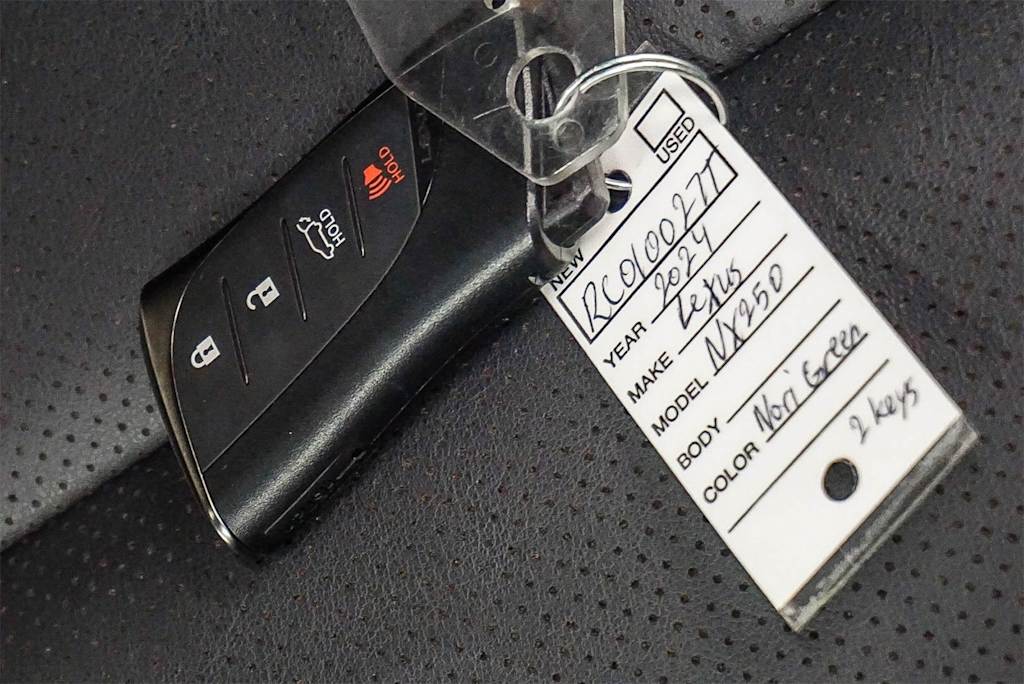 Thumbnail: 2024 Lexus ES - 15