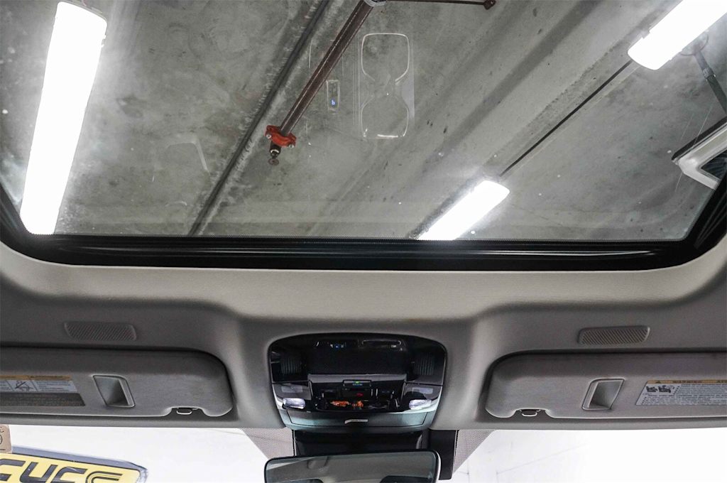 Thumbnail: 2025 Lexus ES - 24