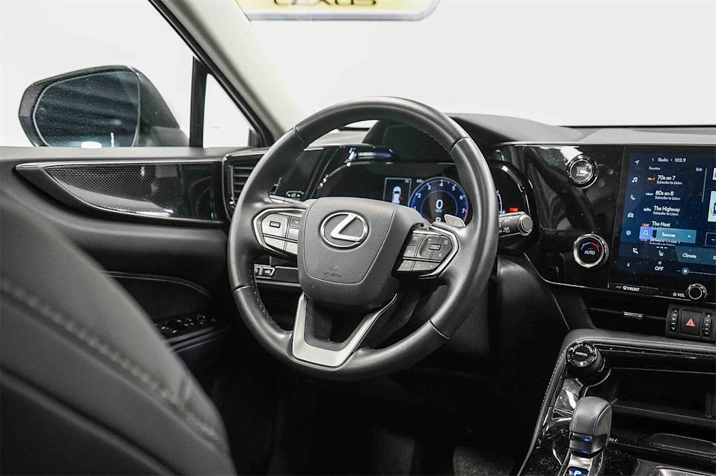 Thumbnail: 2025 Lexus ES - 12