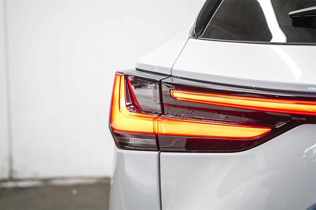 Thumbnail: 2025 Lexus ES - 23