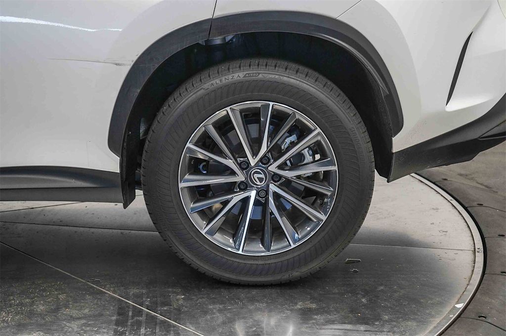 Thumbnail: 2025 Lexus ES - 22