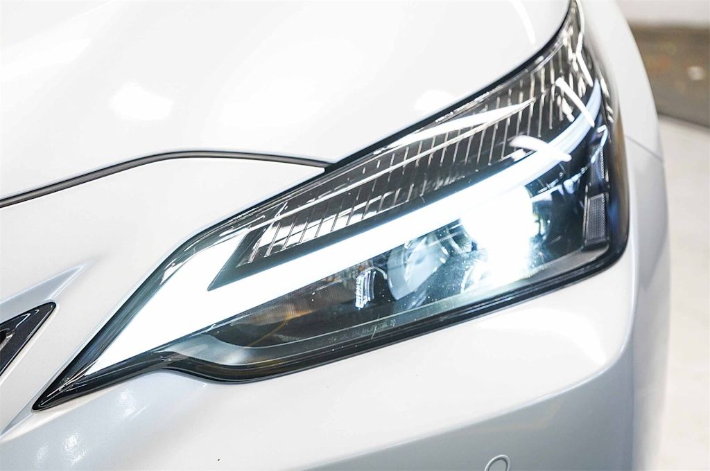 Thumbnail: 2025 Lexus ES - 20