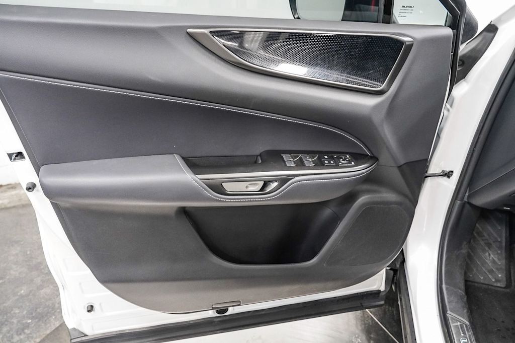 Thumbnail: 2025 Lexus ES - 27