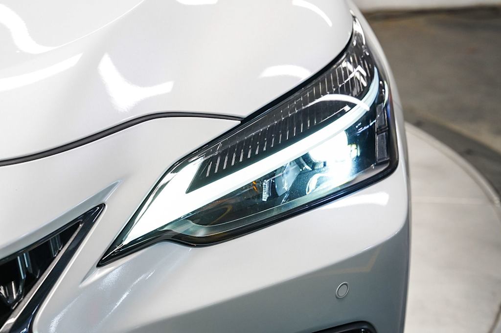 Thumbnail: 2025 Lexus ES - 21