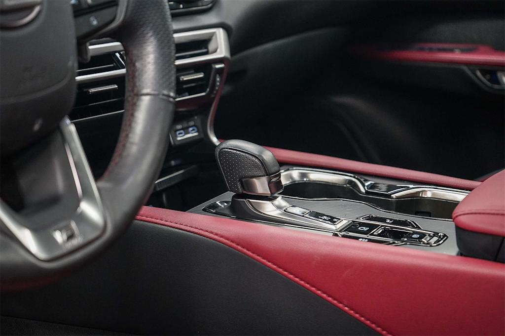 Thumbnail: 2025 Lexus ES - 13