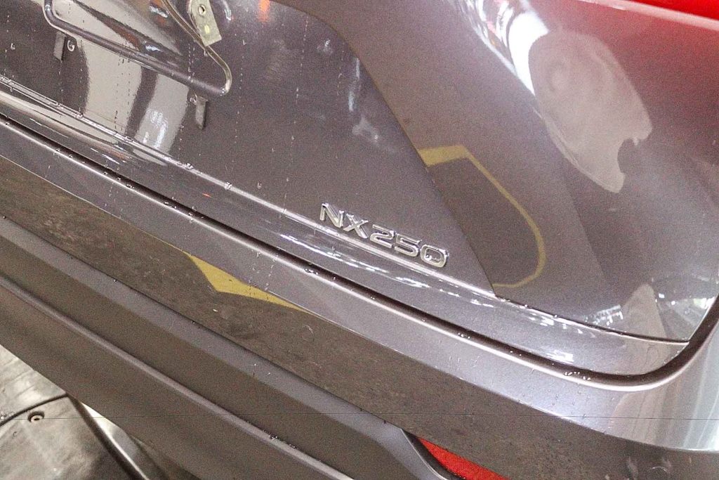 Thumbnail: 2025 Lexus ES - 18
