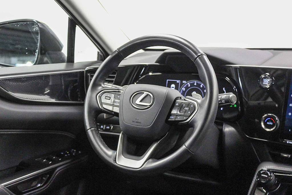 Thumbnail: 2025 Lexus ES - 8