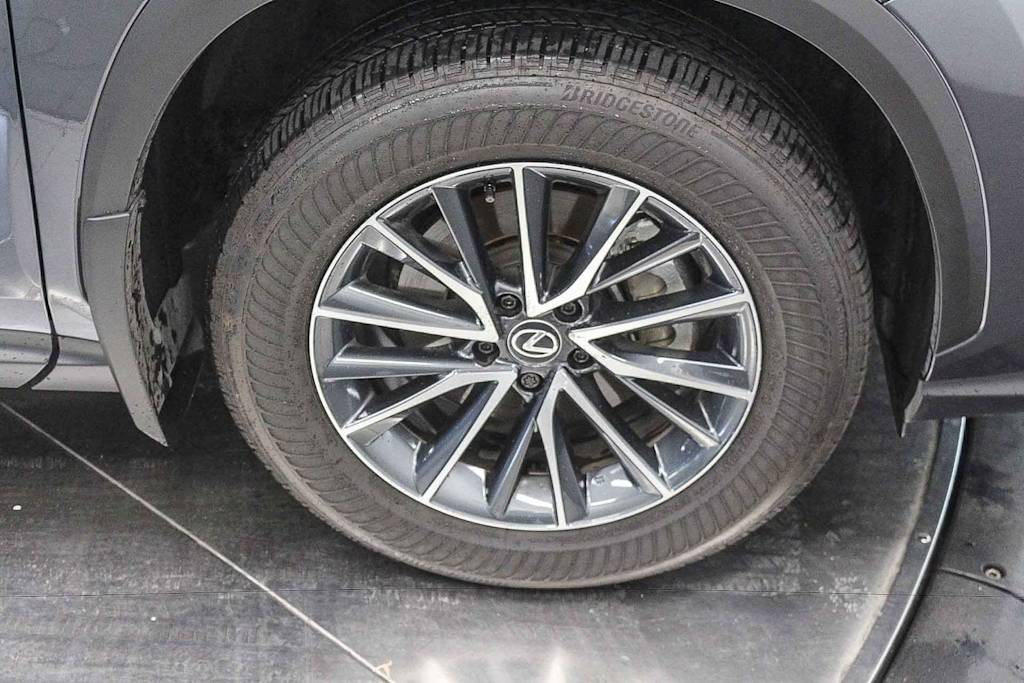 Thumbnail: 2025 Lexus ES - 19