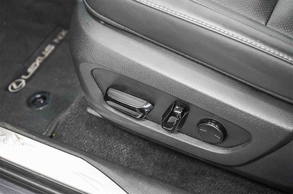 Thumbnail: 2024 Lexus ES - 27