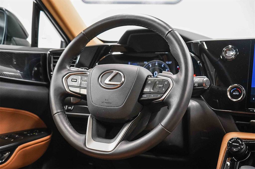 Thumbnail: 2024 Lexus ES - 12