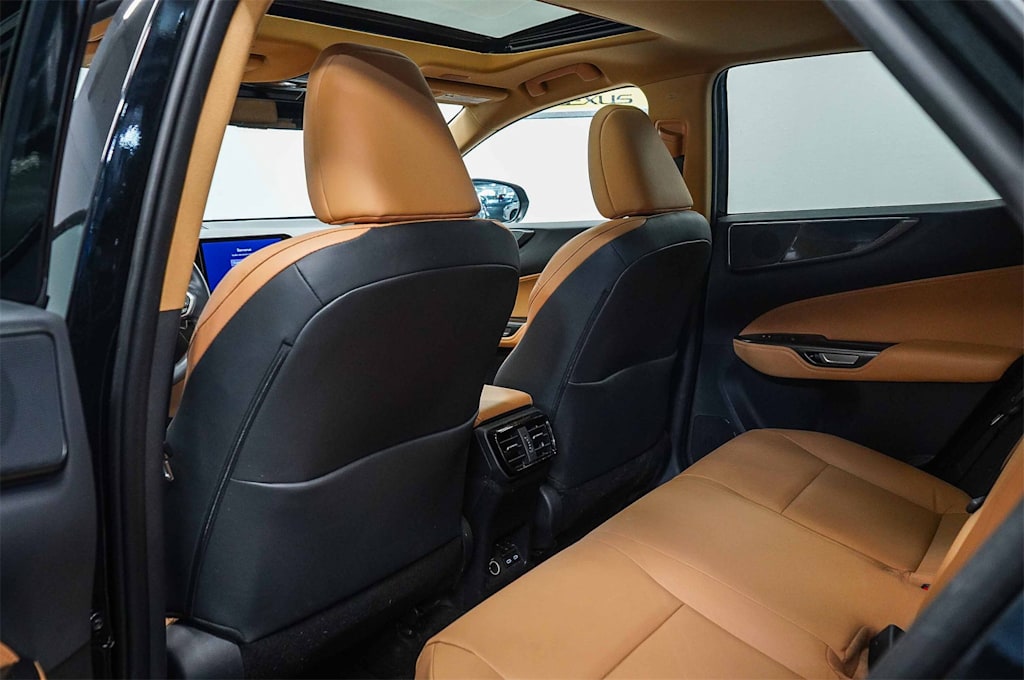 Thumbnail: 2024 Lexus ES - 11