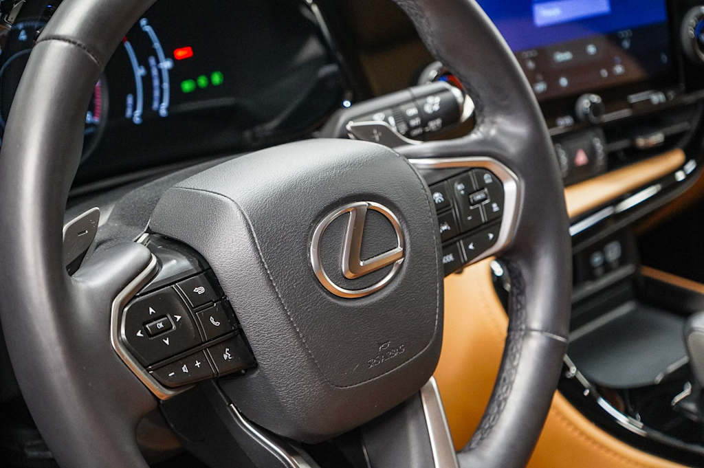 Thumbnail: 2024 Lexus ES - 25
