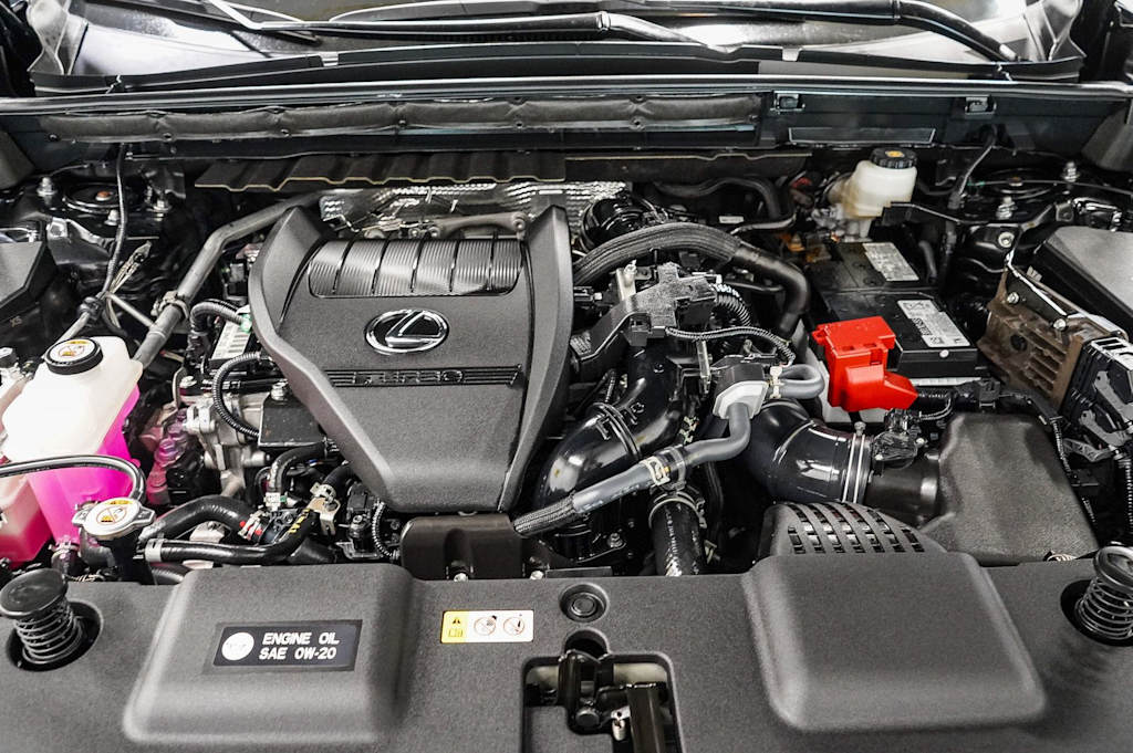 Thumbnail: 2024 Lexus ES - 29