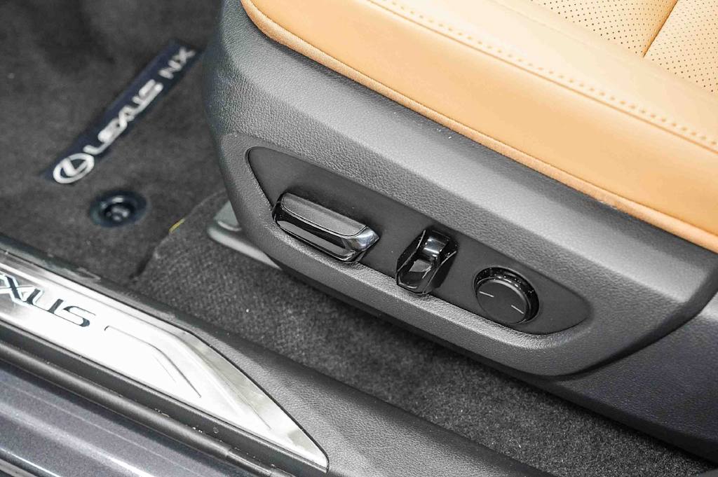 Thumbnail: 2026 Lexus ES - 27