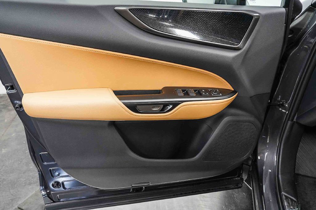 Thumbnail: 2026 Lexus ES - 26