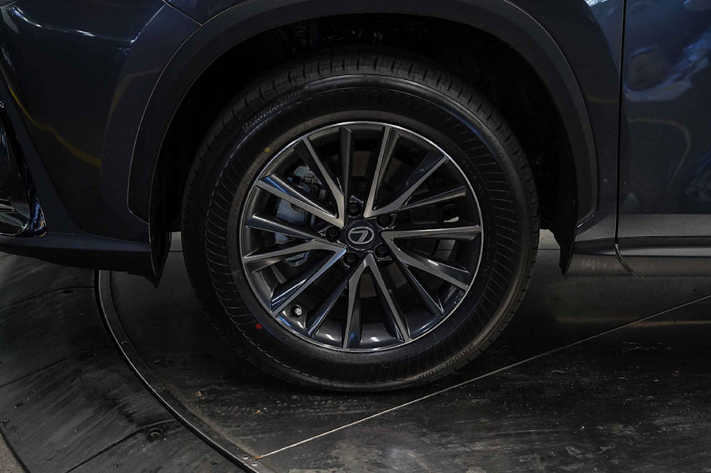 Thumbnail: 2026 Lexus ES - 6