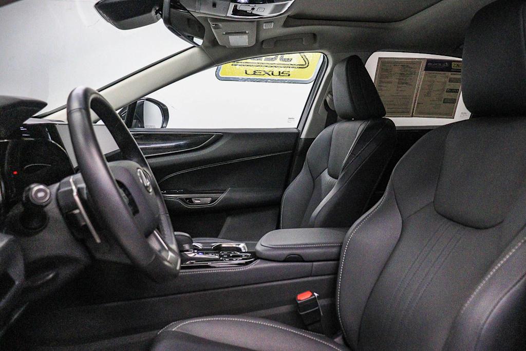 Thumbnail: 2026 Lexus ES - 9